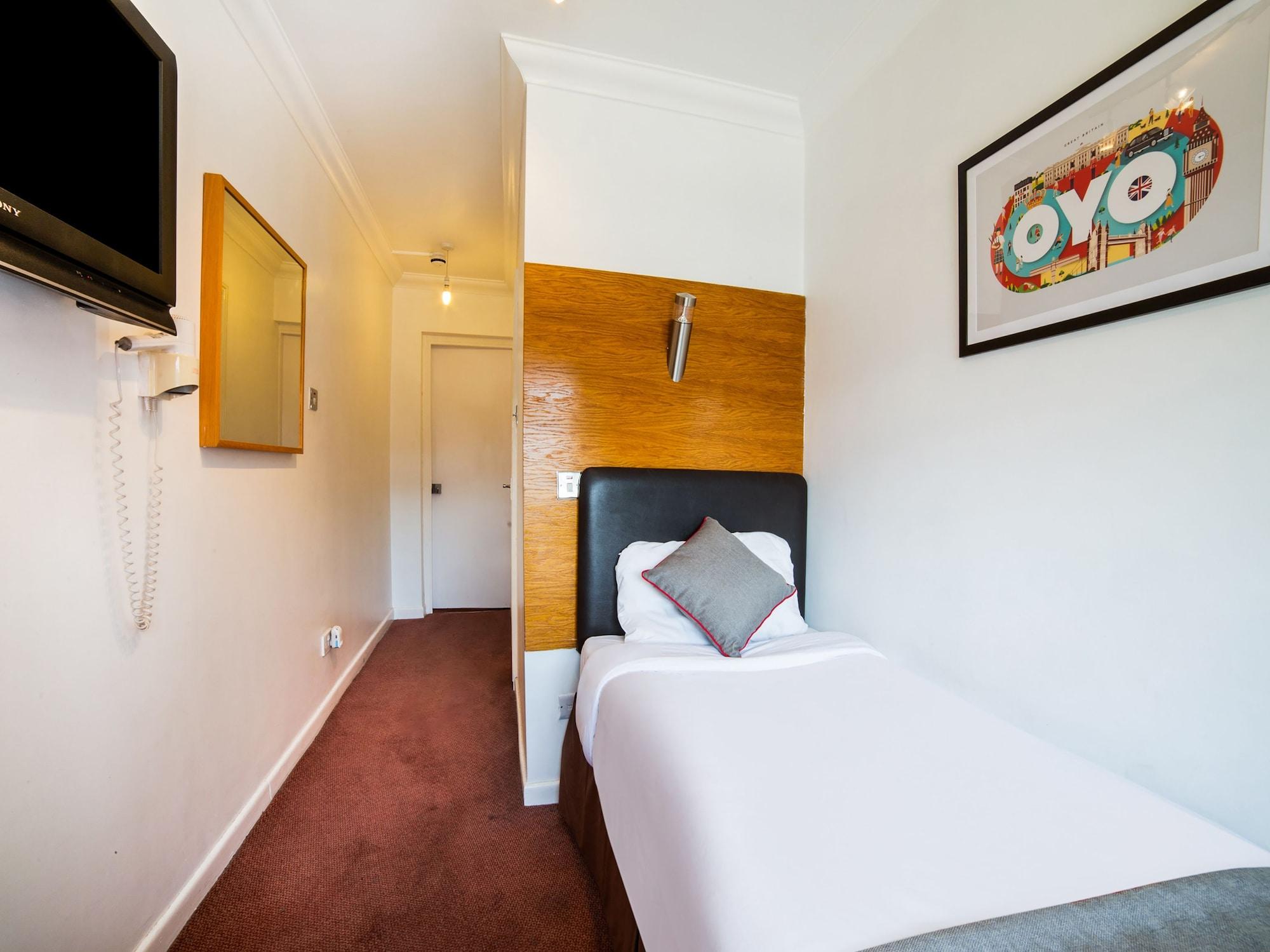 Hotel Oyo Kingsley 3*