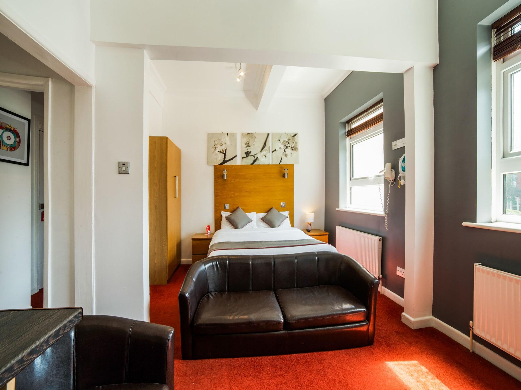 Hotel Oyo Kingsley 3*