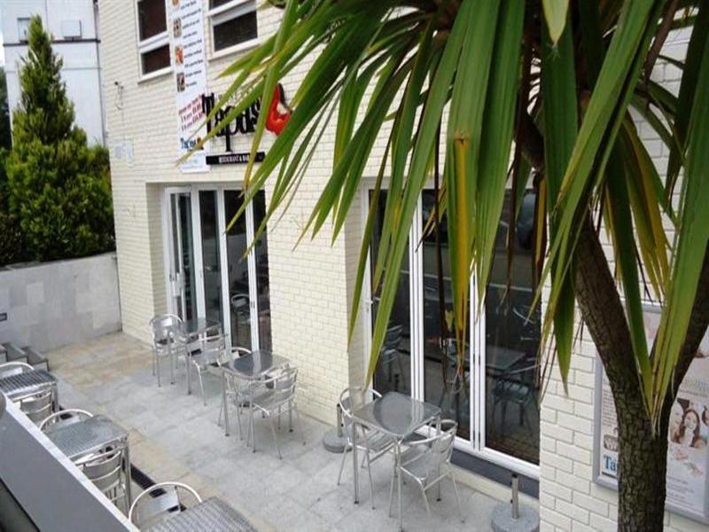 Oyo Kingsley Hotel