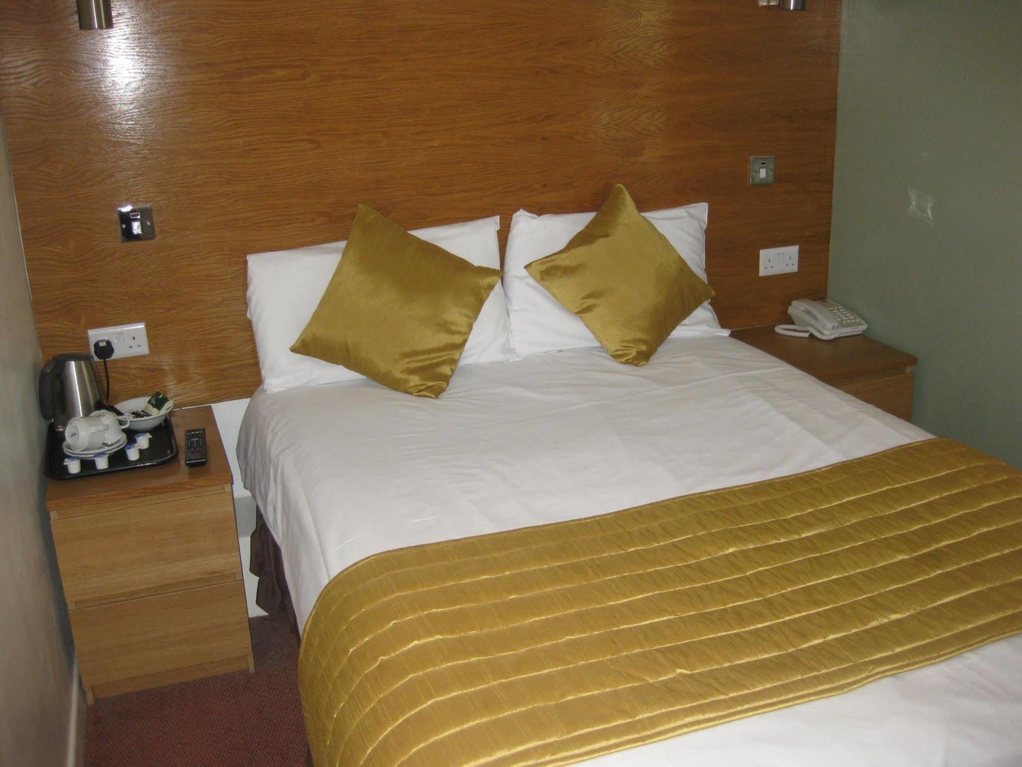 Hotel Oyo Kingsley 3*