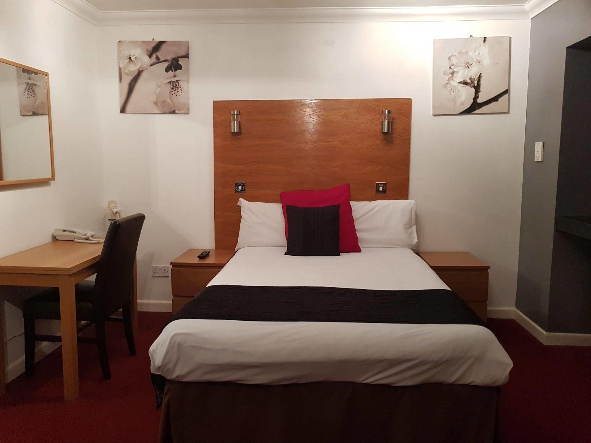 Oyo Kingsley Hotel